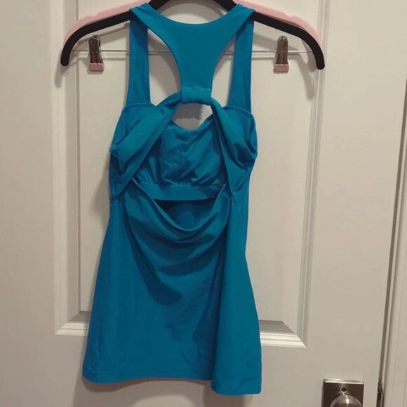 Old Navy Women’s Athletic Active Tank Top - Picture 3 of 4